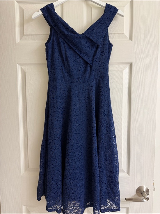 Dresses & Skirts - Navy Lace Fit-and-Flare Dress - Sleeveless Elegant Cocktail Style